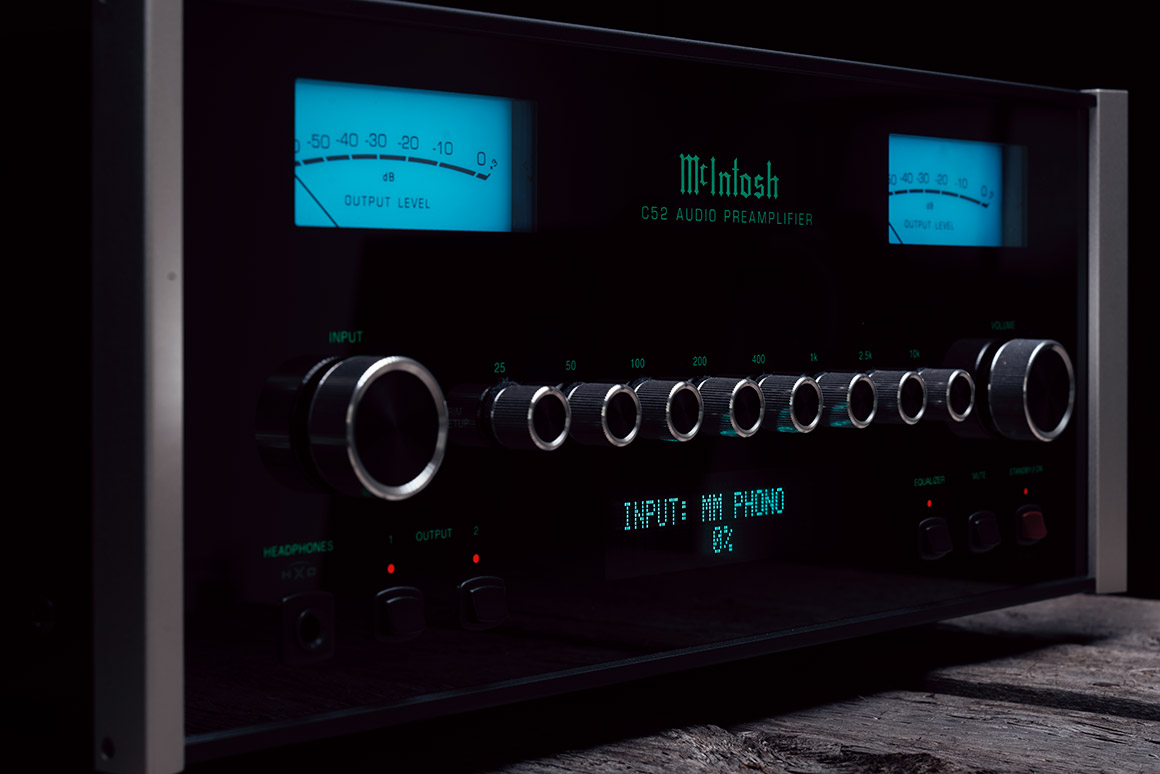 McIntosh C52 Preamplifier